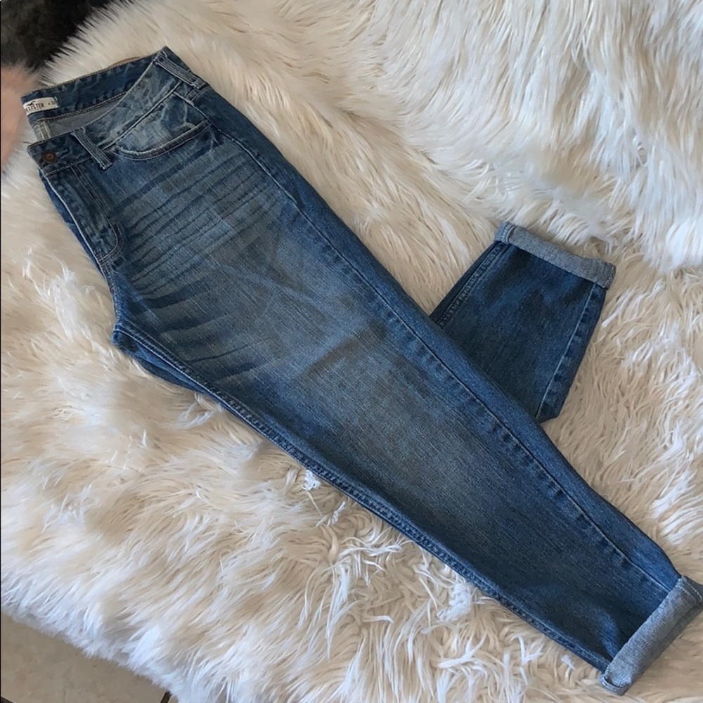Hollister boyfriend denim jeans sz 7jr inseam 34”